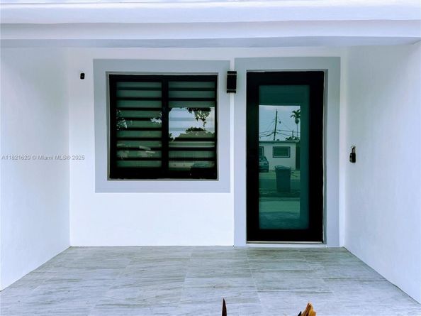 240 SW 55th Ave, Coral Gables FL 33134