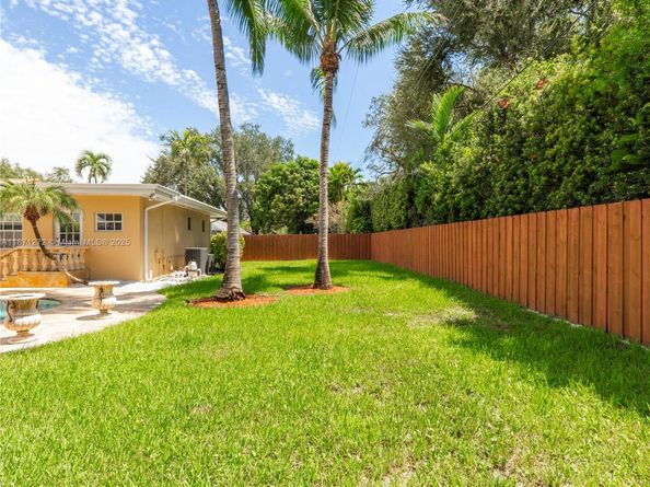 3001 S Miami Ave, Miami FL 33129
