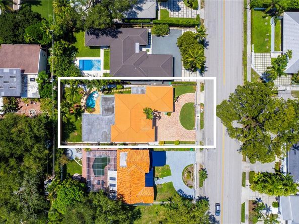 3001 S Miami Ave, Miami FL 33129