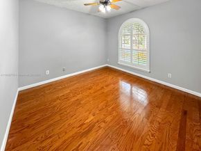 10621 Paris St, Cooper City FL 33026
