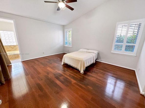10621 Paris St, Cooper City FL 33026