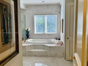 3508 Bayshore Villas Dr, Miami FL 33133