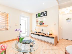 17360 NW 69th Ct 204, Hialeah FL 33015