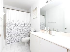 17360 NW 69th Ct 204, Hialeah FL 33015