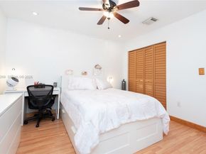 17360 NW 69th Ct 204, Hialeah FL 33015