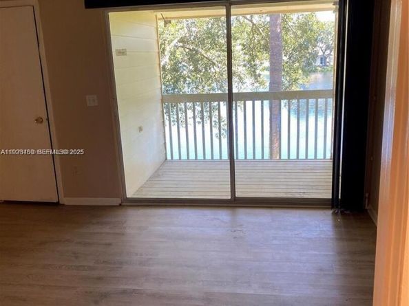 2113 Champions Way, North Lauderdale FL 33068