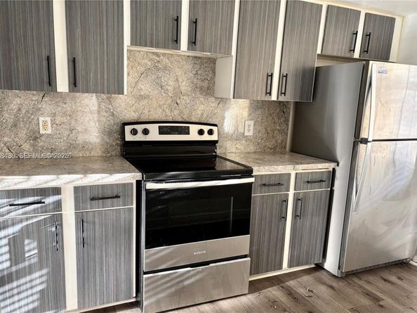 2113 Champions Way, North Lauderdale FL 33068