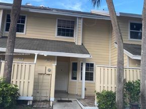 2113 Champions Way, North Lauderdale FL 33068