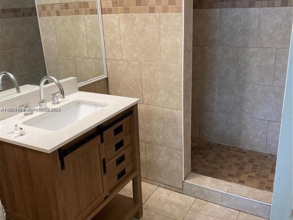 2113 Champions Way, North Lauderdale FL 33068