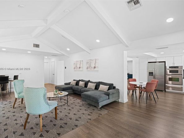 413 Holiday, Hallandale Beach FL 33009