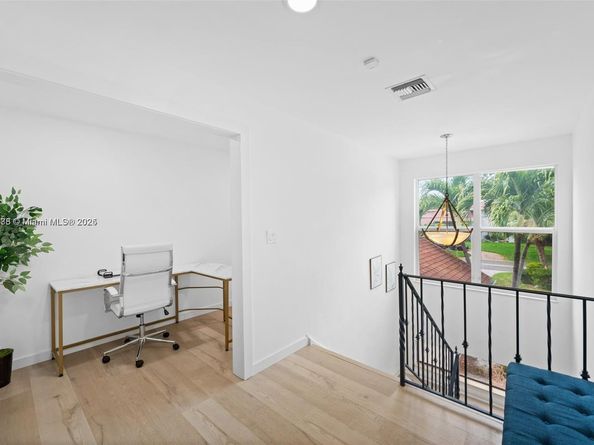 413 Holiday, Hallandale Beach FL 33009