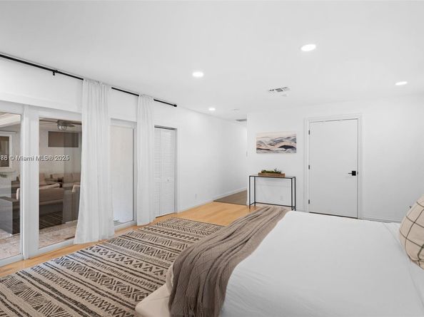 413 Holiday, Hallandale Beach FL 33009