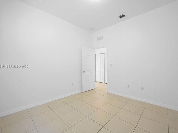 674 NE 191st Ter, Miami FL 33179