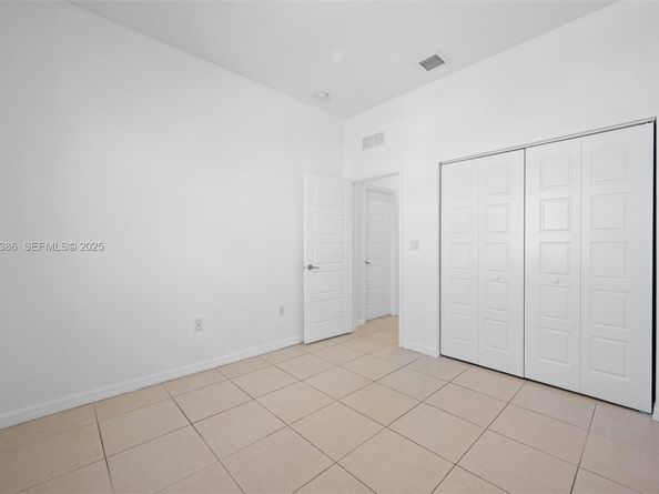 674 NE 191st Ter, Miami FL 33179