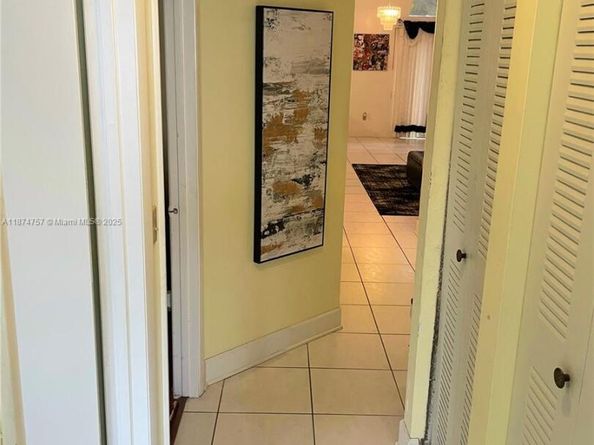739 Holly St, North Lauderdale FL 33068