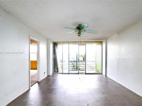 110 Royal Park Dr 3C, Oakland Park FL 33309