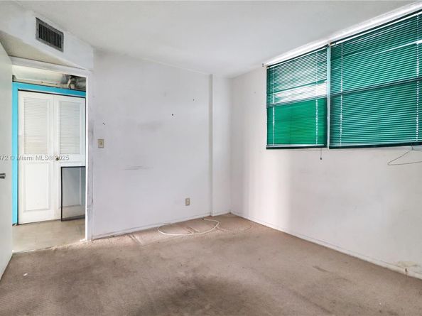 110 Royal Park Dr 3C, Oakland Park FL 33309