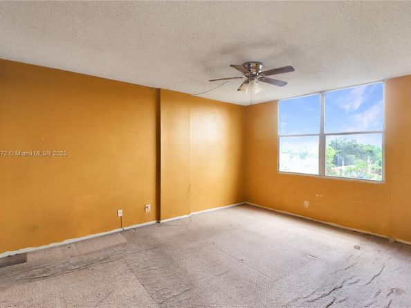 110 Royal Park Dr 3C, Oakland Park FL 33309