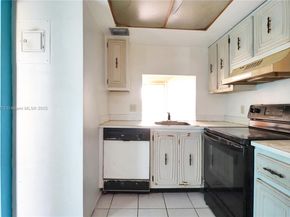 110 Royal Park Dr 3C, Oakland Park FL 33309