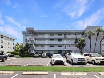 110 Royal Park Dr