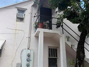 1499 NW 32nd St, Miami FL 33142