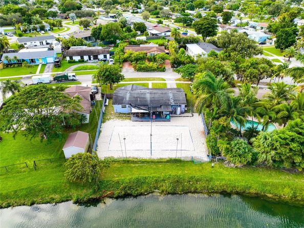 18231 SW 90th Ct, Palmetto Bay FL 33157