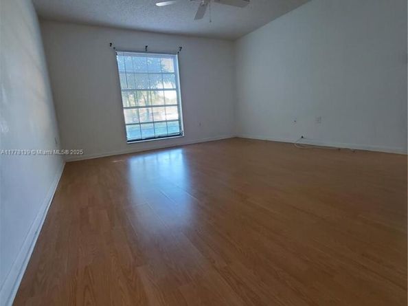 5550 NW 44th St 111B, Lauderhill FL 33319
