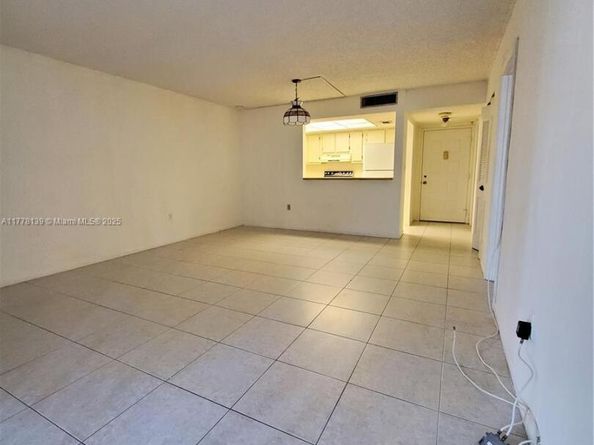 5550 NW 44th St 111B, Lauderhill FL 33319