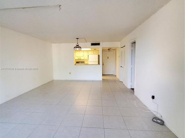 5550 NW 44th St 111B, Lauderhill FL 33319