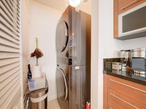 244 Biscayne Blvd 2309, Miami FL 33132