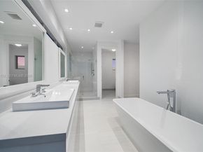 16710 N Botaniko Dr N, Weston FL 33326