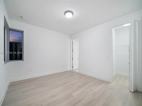 16710 N Botaniko Dr N, Weston FL 33326