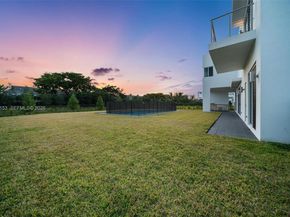 16710 N Botaniko Dr N, Weston FL 33326