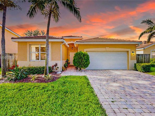 3090 SE 7th Ct, Homestead FL 33033