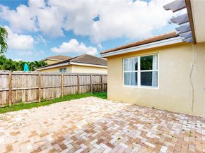 3090 SE 7th Ct, Homestead FL 33033