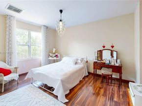 3090 SE 7th Ct, Homestead FL 33033