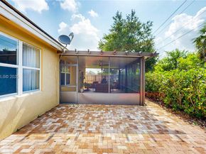 3090 SE 7th Ct, Homestead FL 33033