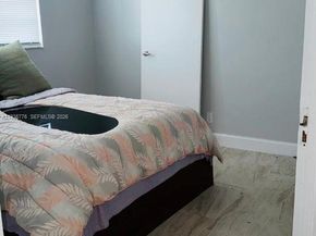 5000 NW 36th St 402, Lauderdale Lakes FL 33319