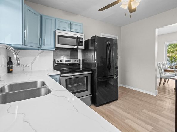 1465 NW 181st St, Miami Gardens FL 33169