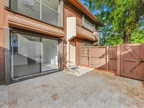 11500 SW 64th St H, Miami FL 33173