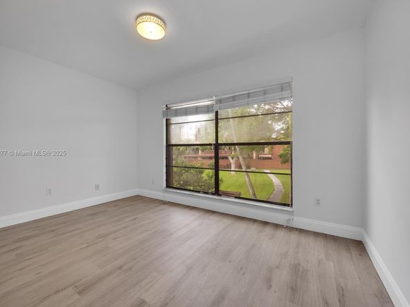 11500 SW 64th St H, Miami FL 33173