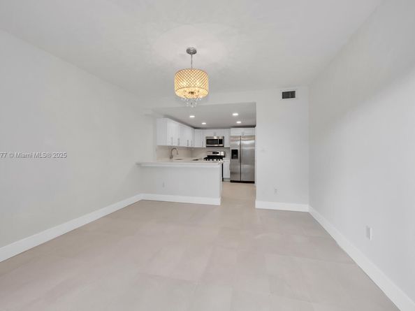 11500 SW 64th St H, Miami FL 33173
