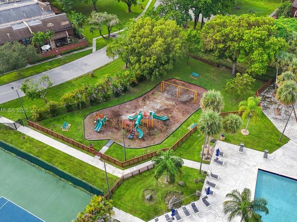 11500 SW 64th St H, Miami FL 33173