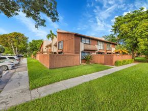 11500 SW 64th St H, Miami FL 33173