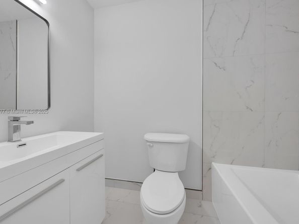 11500 SW 64th St H, Miami FL 33173