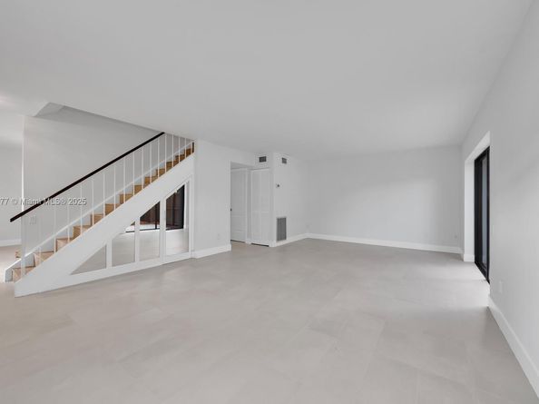 11500 SW 64th St H, Miami FL 33173