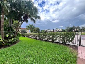 8851 Sunrise Lakes Blvd 109, Sunrise FL 33322