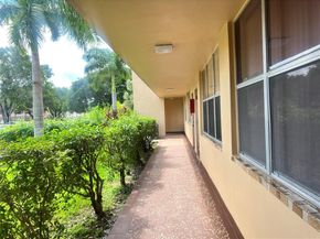 8851 Sunrise Lakes Blvd 109, Sunrise FL 33322