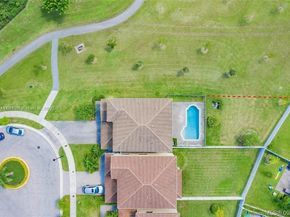 19220 NE 9th Pl, Miami FL 33179