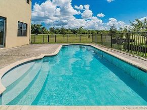 19220 NE 9th Pl, Miami FL 33179